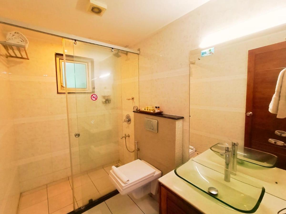 Hill Palace Hotel & Spa Kochi Buitenkant foto