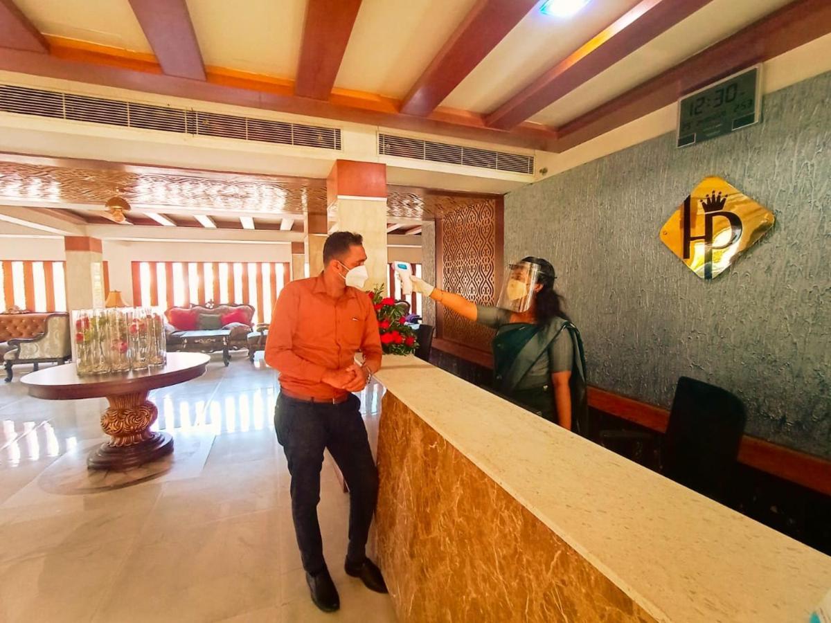 Hill Palace Hotel & Spa Kochi Buitenkant foto