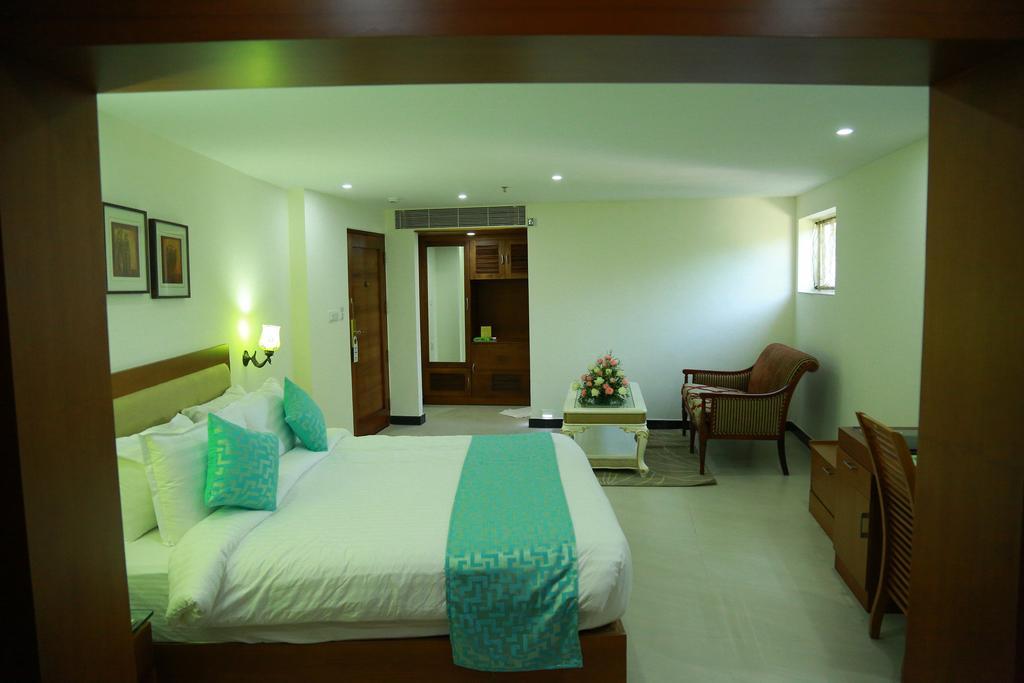 Hill Palace Hotel & Spa Kochi Buitenkant foto
