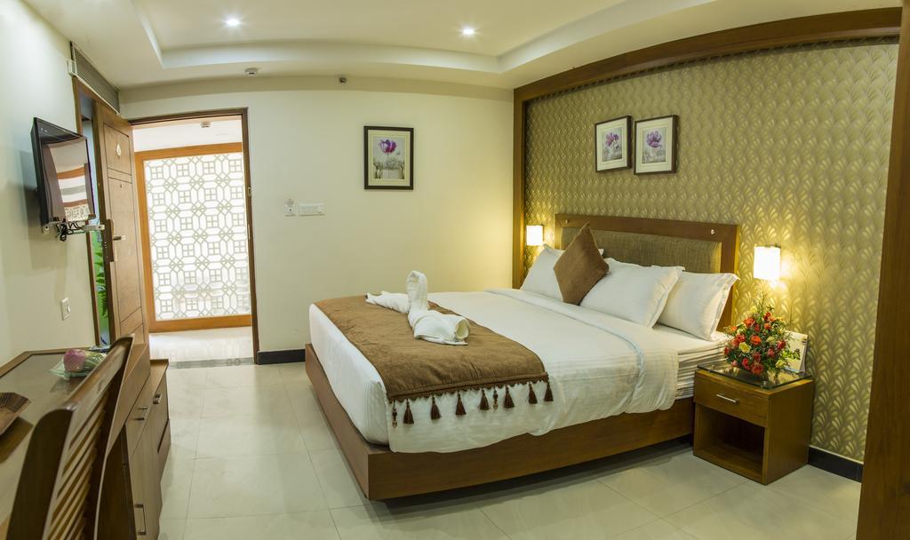 Hill Palace Hotel & Spa Kochi Buitenkant foto