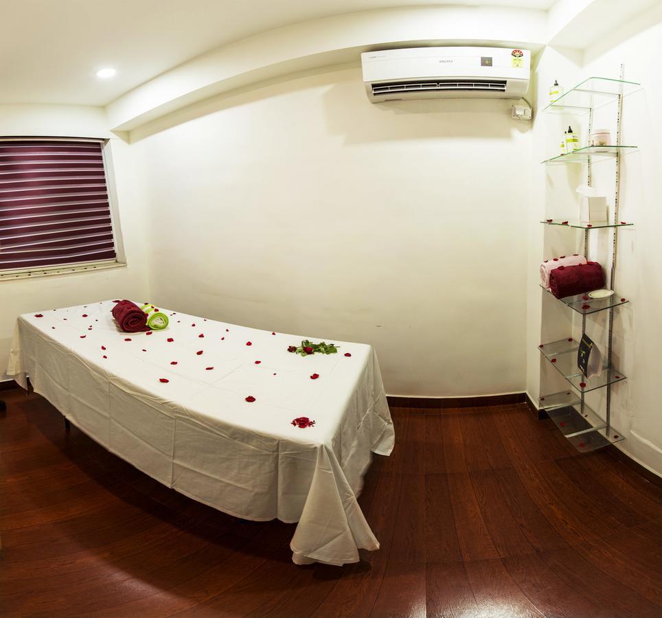 Hill Palace Hotel & Spa Kochi Buitenkant foto