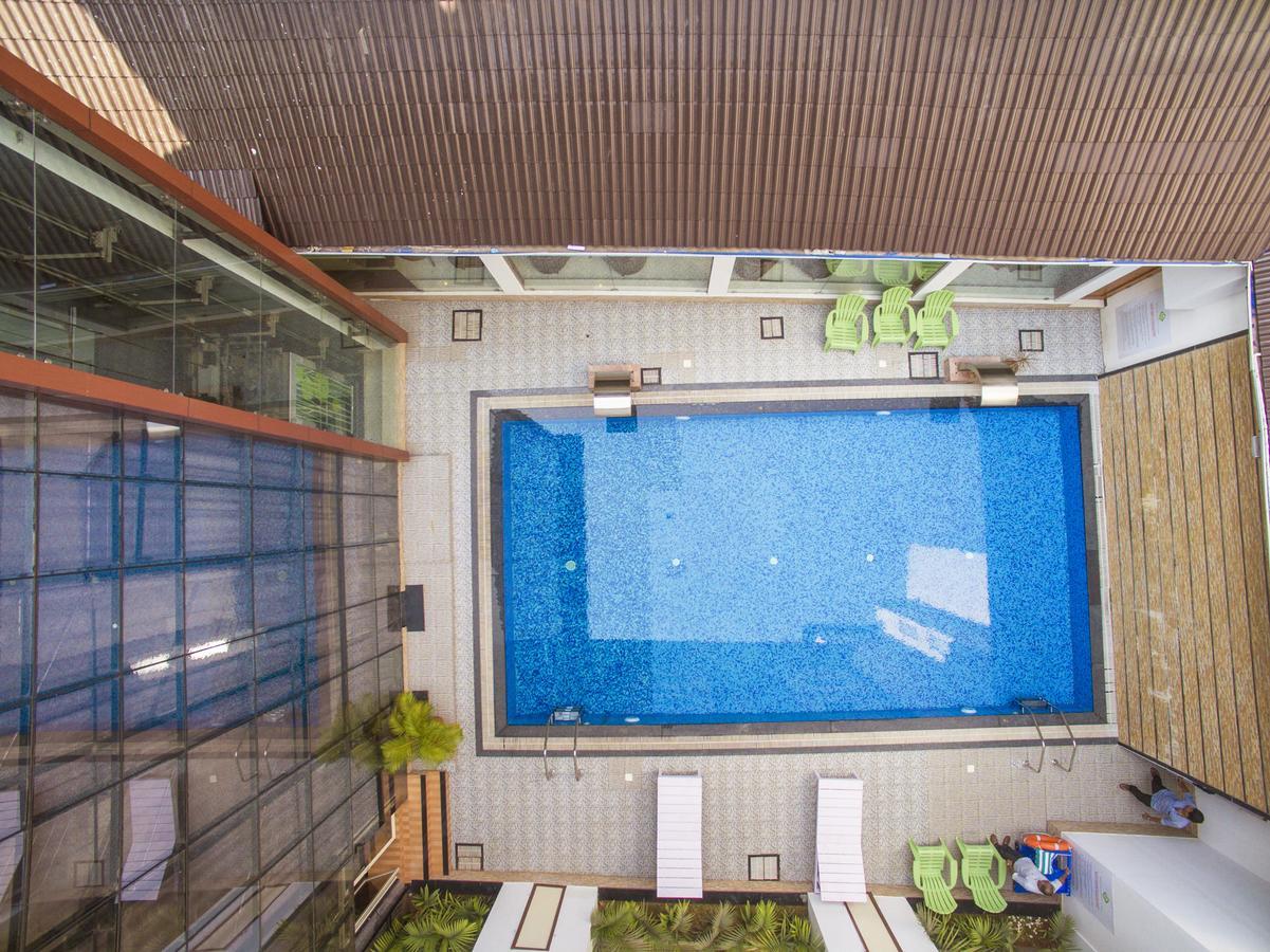 Hill Palace Hotel & Spa Kochi Buitenkant foto
