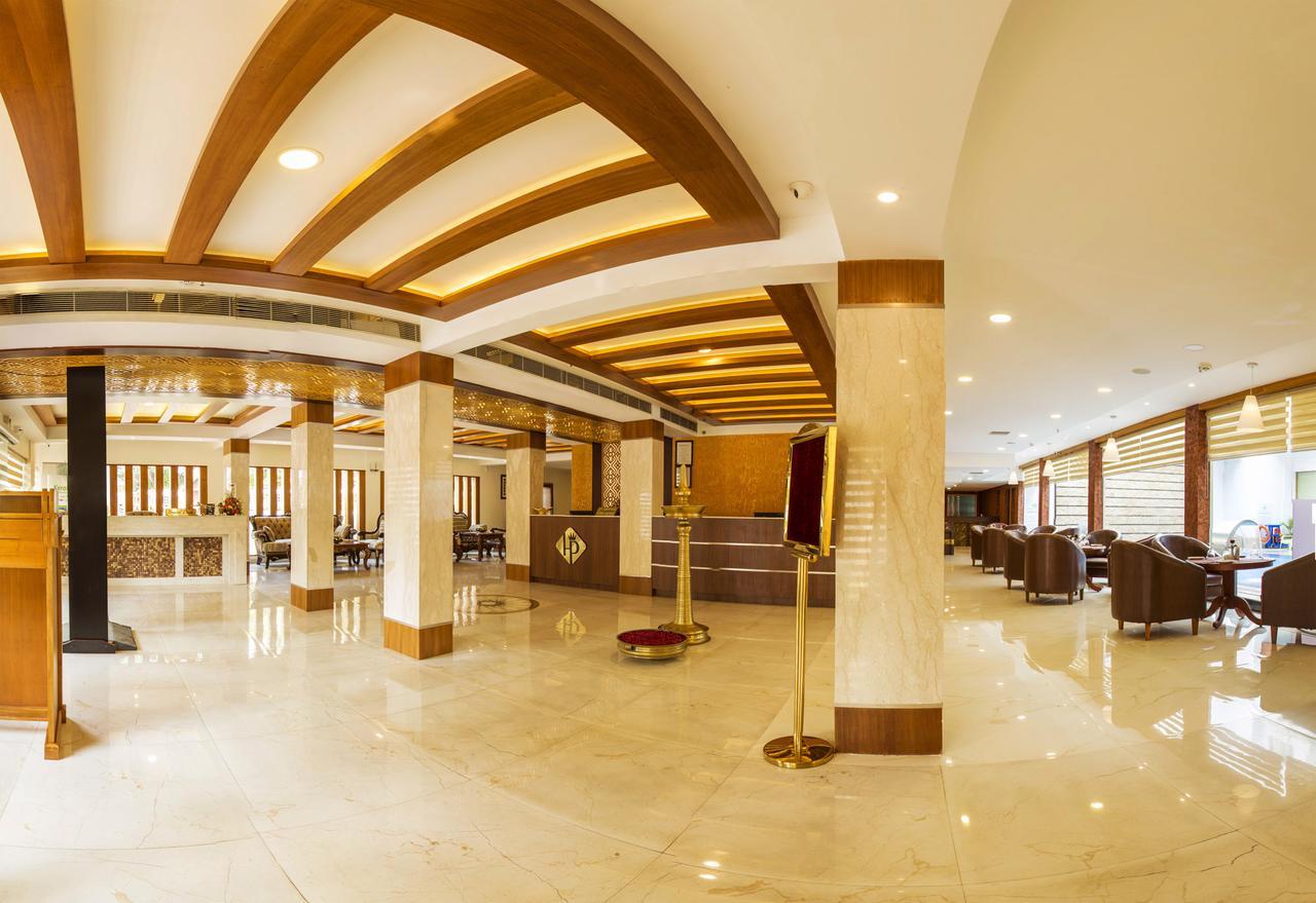 Hill Palace Hotel & Spa Kochi Buitenkant foto