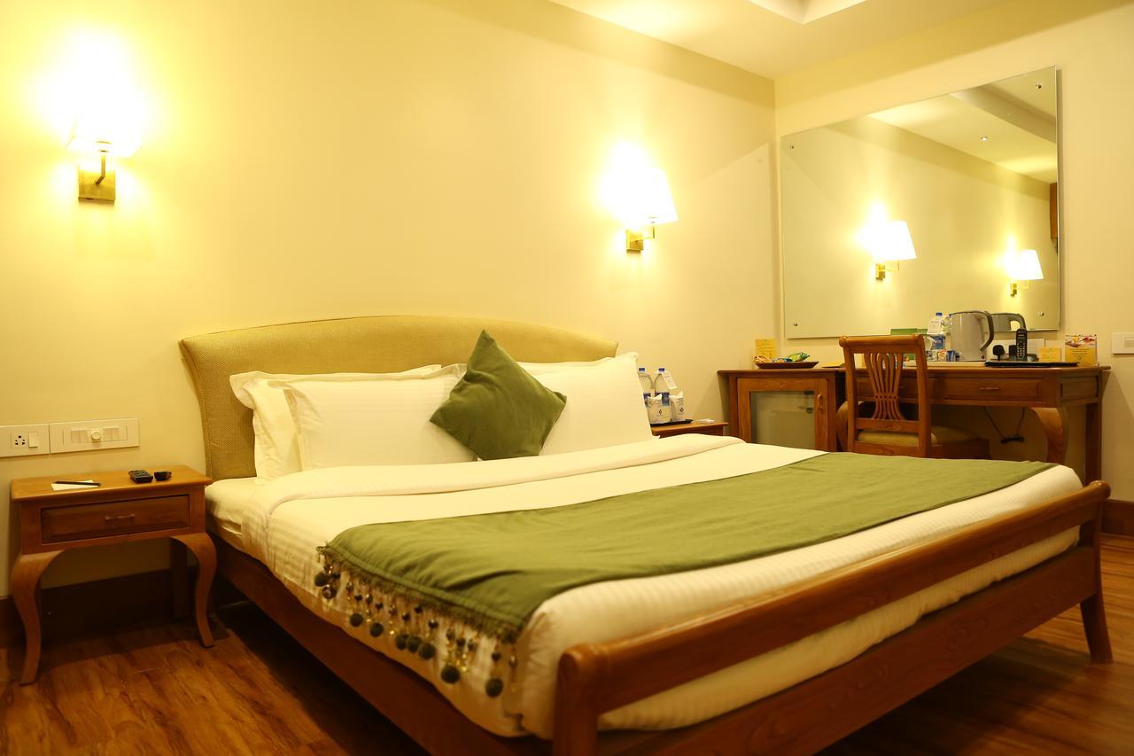 Hill Palace Hotel & Spa Kochi Buitenkant foto